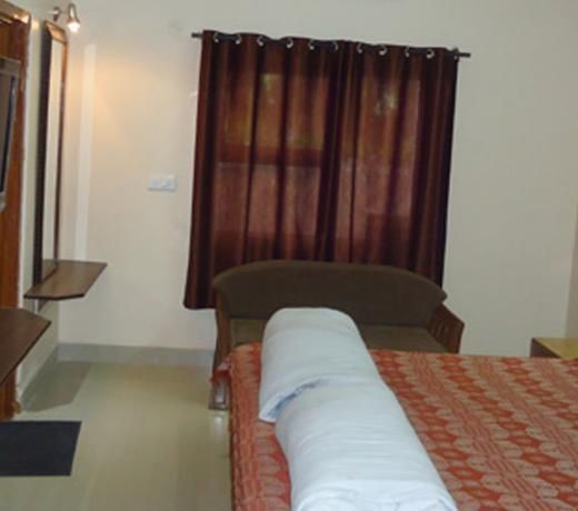 Hotel Sugandh Retreat