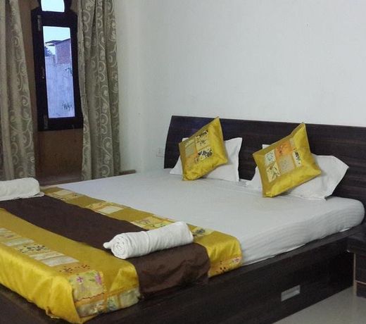 Hotel Suman Palace