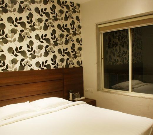 OYO Flagship 15614 Hotel Olive KEM Hospital