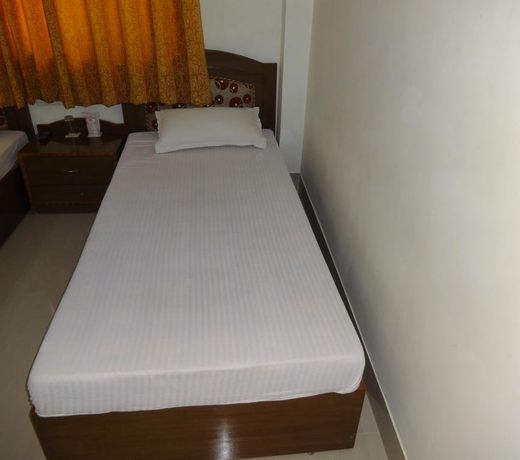 LUCKY GUEST HOUSE