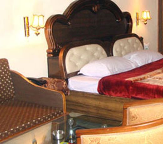 Hotel Crystal Palace Dhanaulti