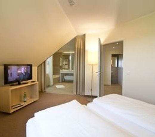 Momentum Hotel