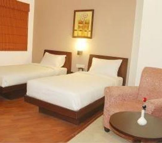 Lemon Park Hotel & Spa, Tehri Pulia,