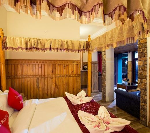 Pine Borough Inn