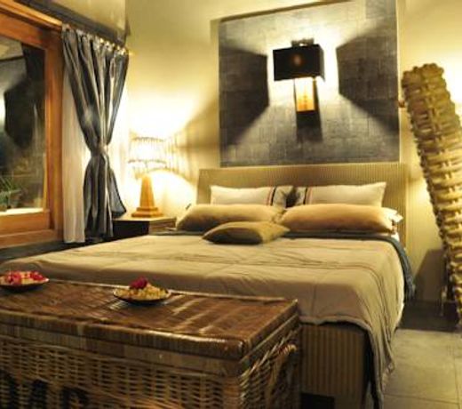 Astuti Gallery Homestay