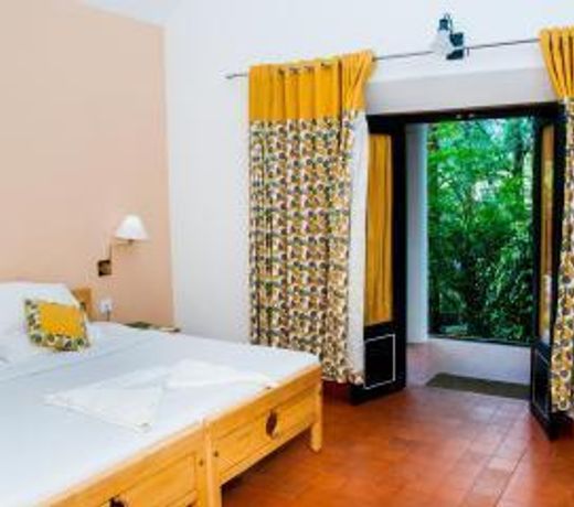 TREETOP HOTEL