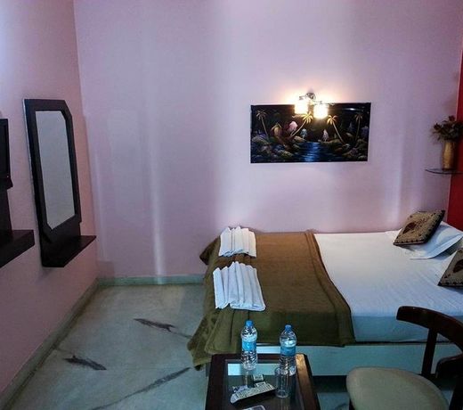 OYO 8496 Hotel SK Regency
