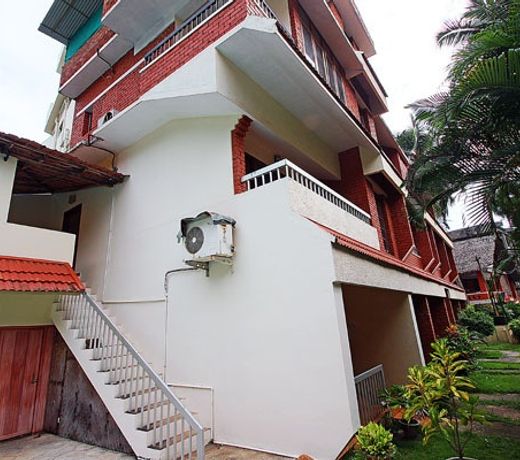 Hotel Thushara