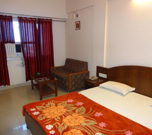 Vikramaditya Hotel by OYO Rooms