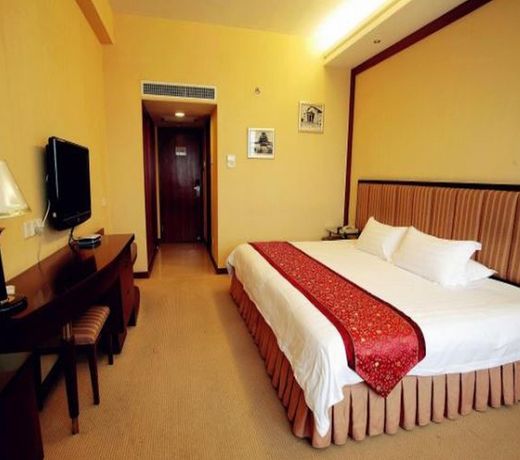 West Lake Hotel