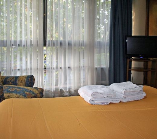 HOME SUITES APART HOTEL MEDOZA