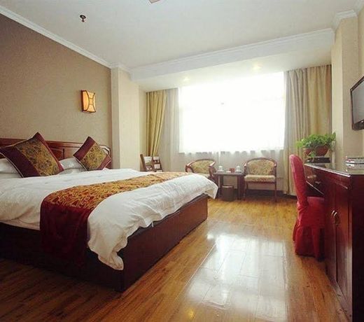 Chunqiu Hotel