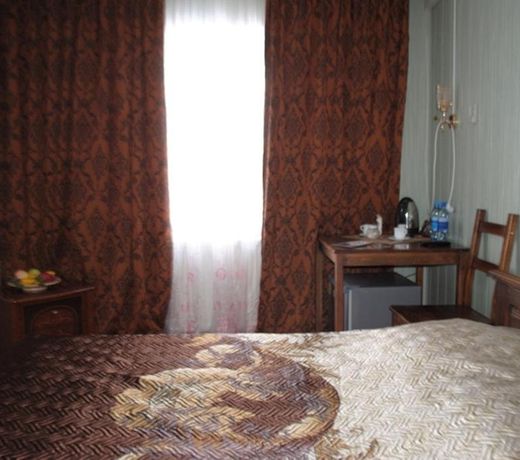 Zelyony Shum Guest House