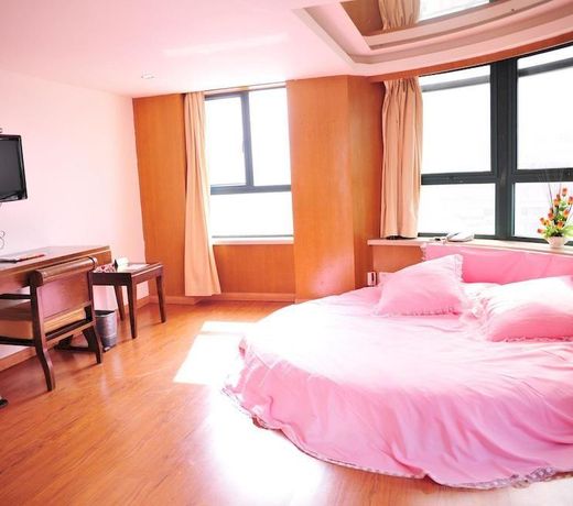 Yijiaren Hotel