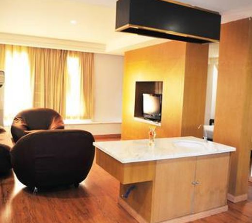 Yijiaren Hotel