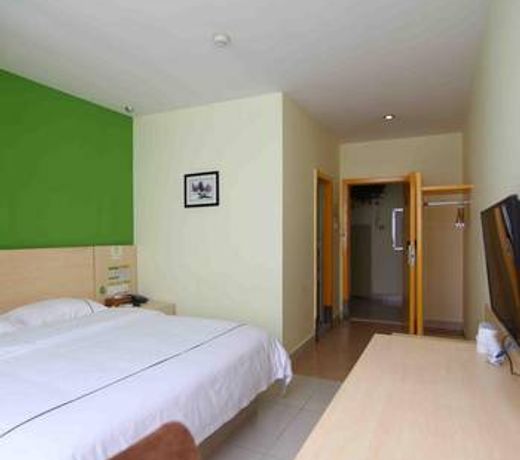 Dongguan Octagon Inn (Dasan Stores)