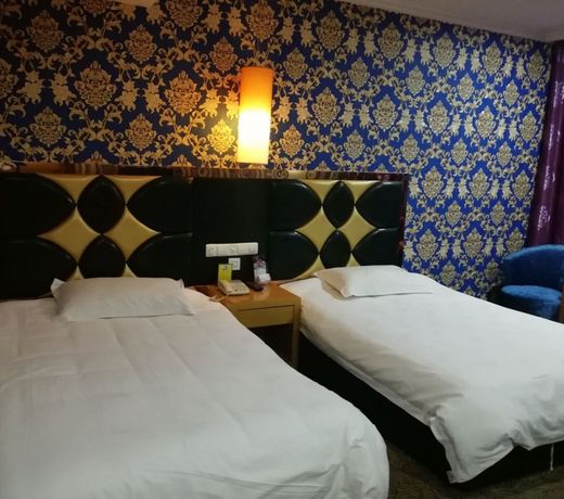 Fuchi Commercial Hotel