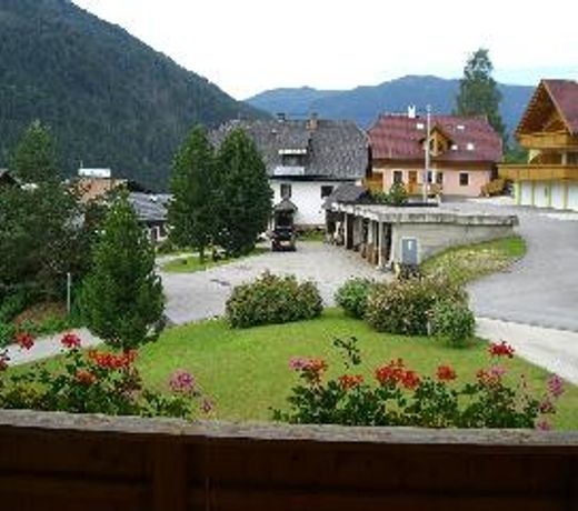 FRANZELAHOF