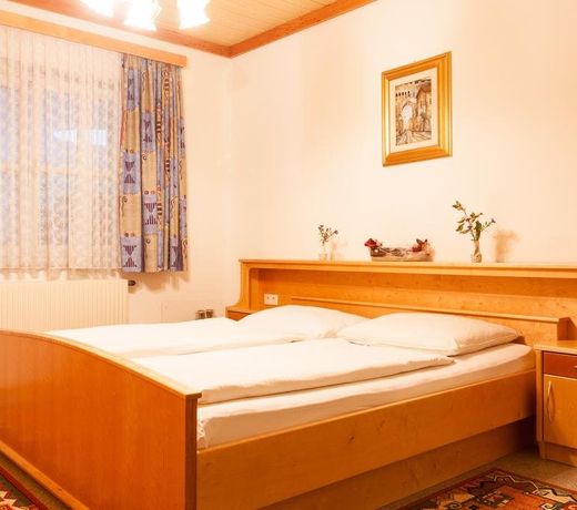 Hotel & Kurpension Weiss