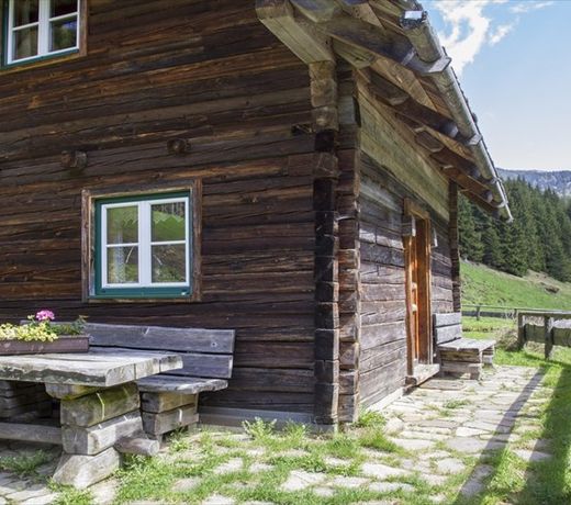 Knechthutte und Teichhutte