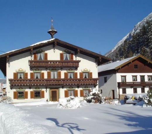 Mayer Pension