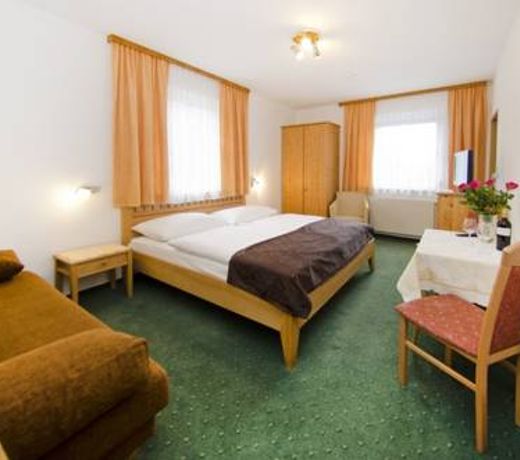 Pension Parzer Pressbaum bei Wien