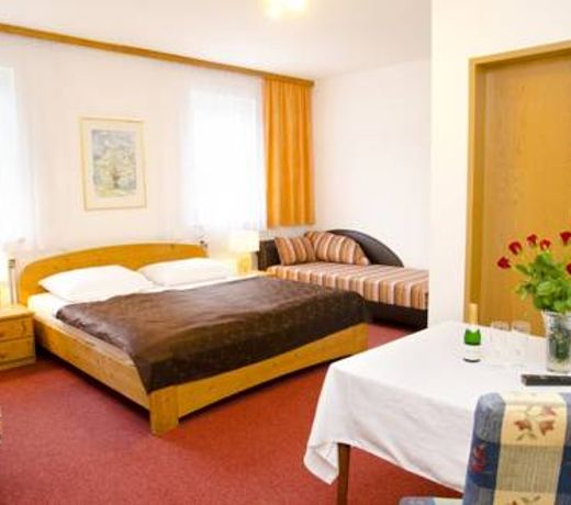 Pension Parzer Pressbaum bei Wien