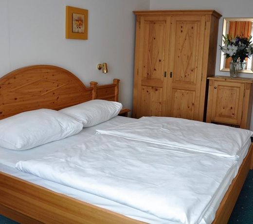 Pension Parzer Pressbaum bei Wien