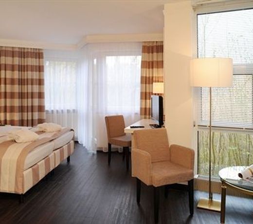relexa Waldhotel Schatten Stuttgart