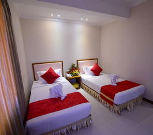 Yadanar Theingi Hotel