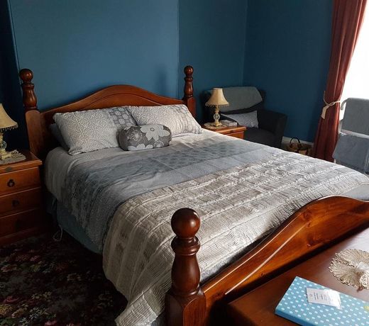 Hawthorn Lodge