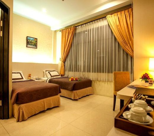 Ros-In Hotel