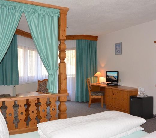Intermontana Familienhotel B&B