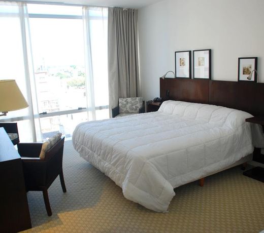 Elegance Hotel