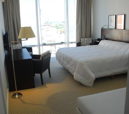 Elegance Hotel