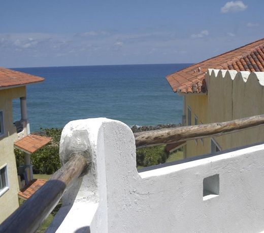 BLUE FISH BEACHFRONT CONDOS