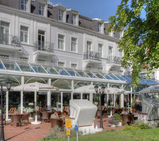 NearBy Hotel