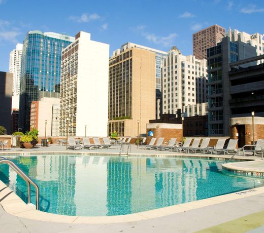 DoubleTree by Hilton Chicago Magnificent Mile