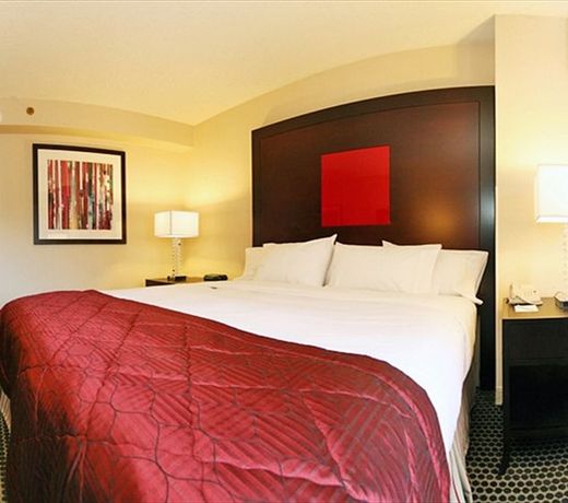 DoubleTree by Hilton Chicago Magnificent Mile