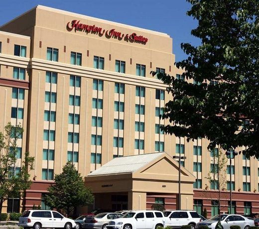 Hampton Inn & Suites Chicago North Shore