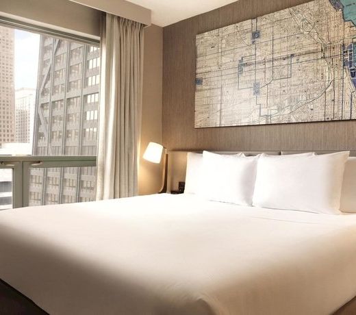 Hilton Chicago Magnificent Mile Suites