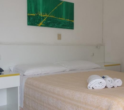 Hotel Flying