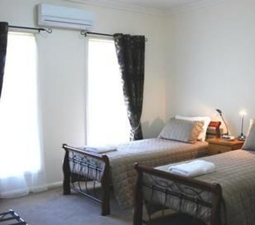 Gloucester on Avon Bed & Breakfast