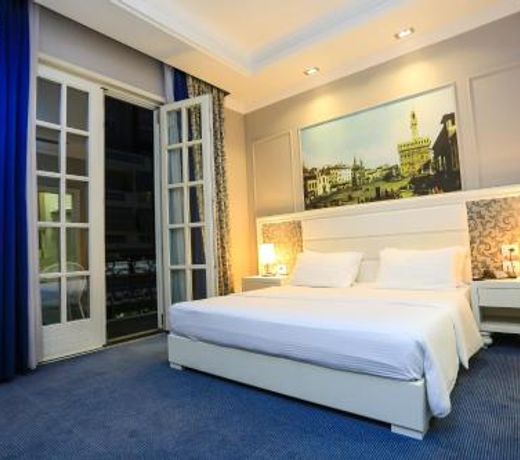 Hotel Monarch