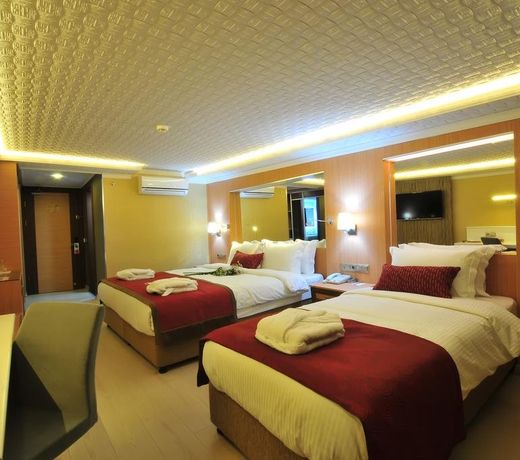 Ramada Usak