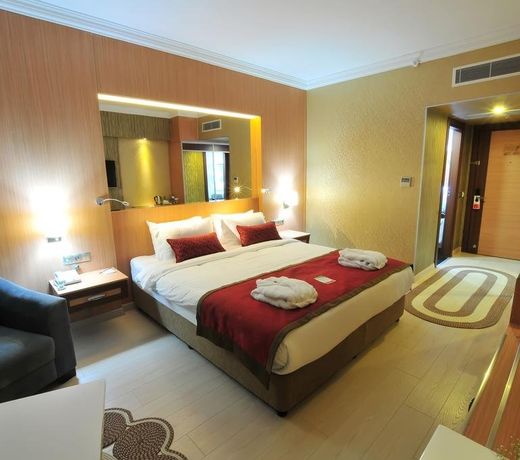 Ramada Usak