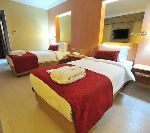 Ramada Usak