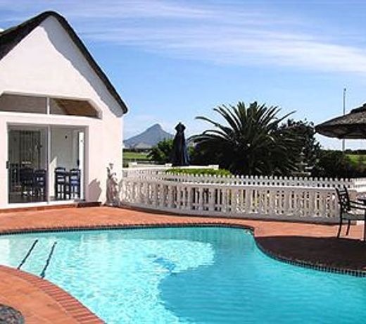 Lagoon Lodge