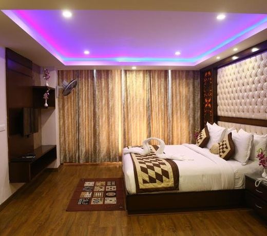 The Pearl Grand Hotel