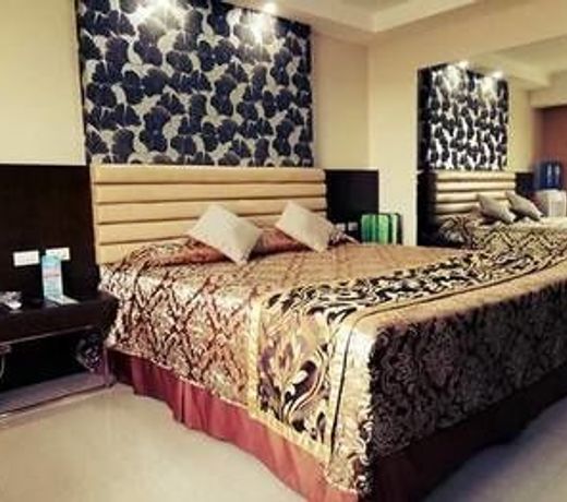 Score Birds Hotel